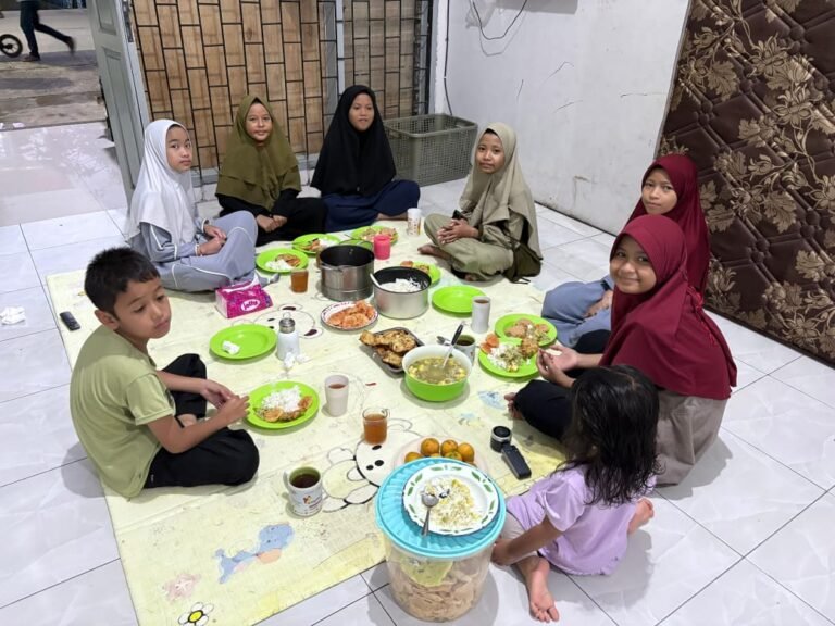 Buka Puasa di Hari Kamis Menyemai Keikhlasan dan Menguatkan Kebersamaan
